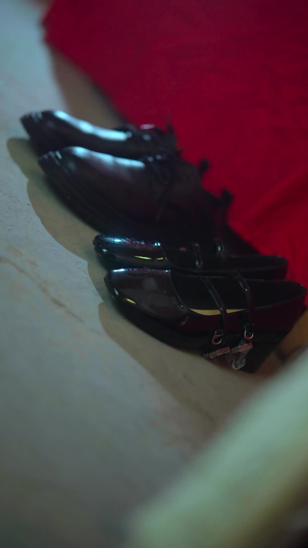 الحلقة 1 - زوجة الثمانينات والضابط العنيد